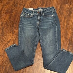 Gap Women’s Dark Wash Skinny Jeans